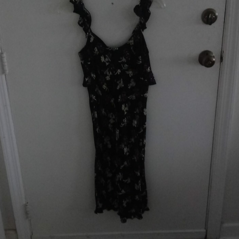 Dress - Picture 2 of 2